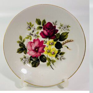 Pretty !! Royal Albert Flower Bouquet saucer